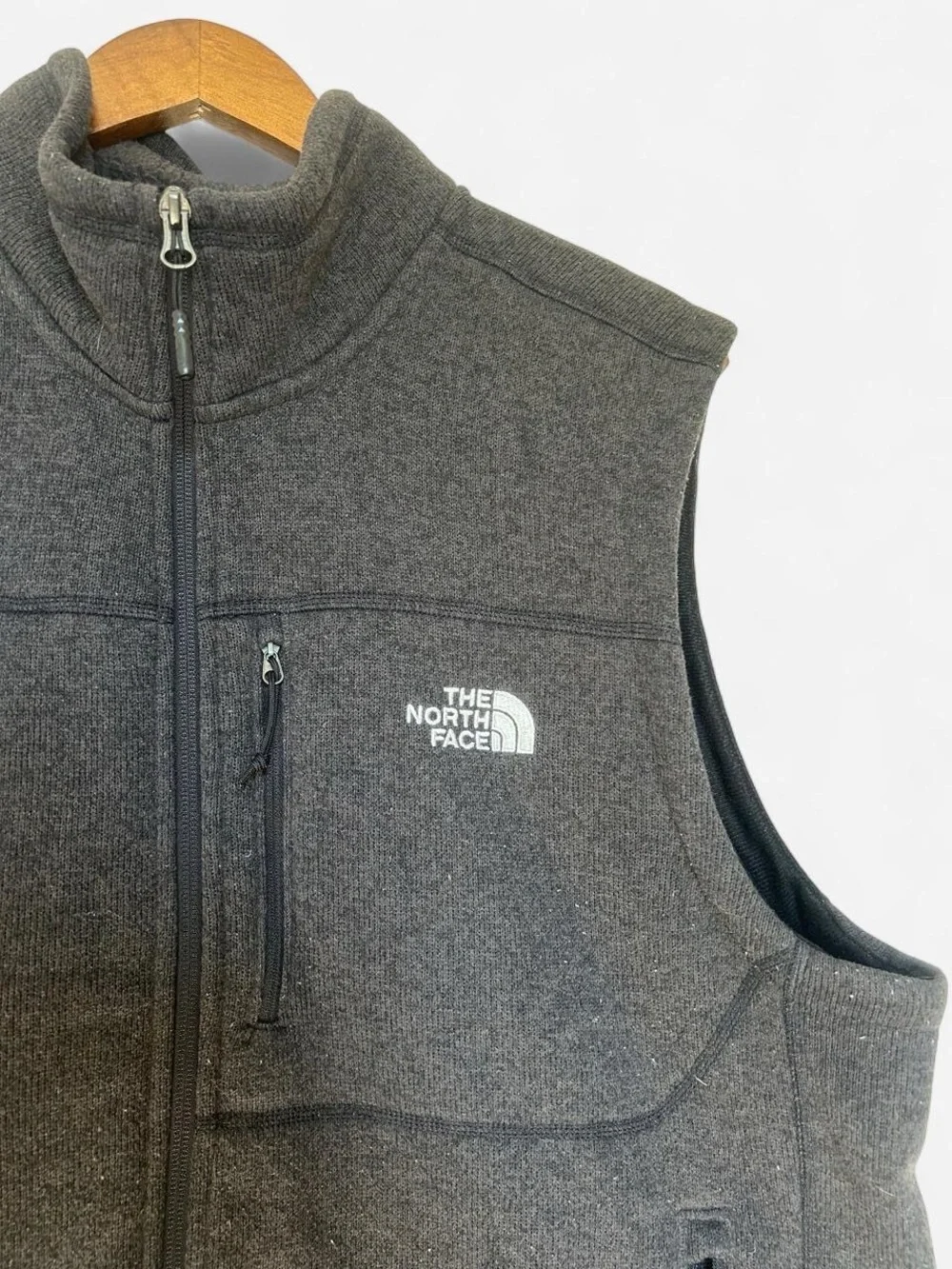 The North Face Men's Charcoal Gray Fleece Zip Vest